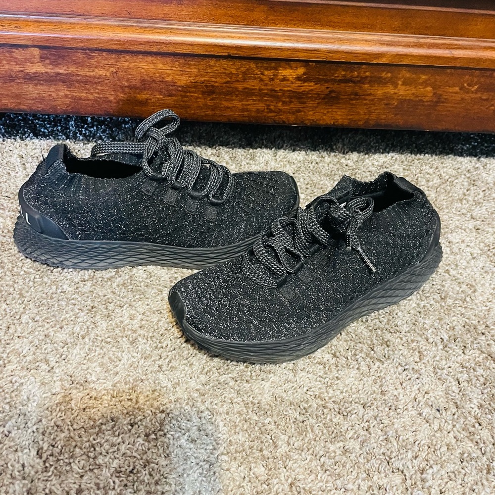 Women’s running shoes, like new only wear them twice.